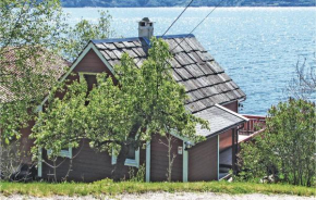 2 Bedroom Cozy Home In Ålvik